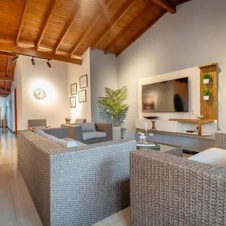 5Starhomes - Estilo Y Confort En Laureles